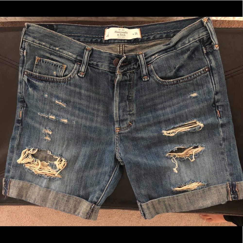 ABERCROMBIE AND FITCH JEAN SHORTS